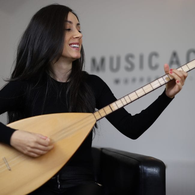 Modern eingerichteter Innenbereich einer [MA] Music Academy Musikschule